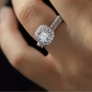 Elegant Fashion Zirconia Bridal Set.